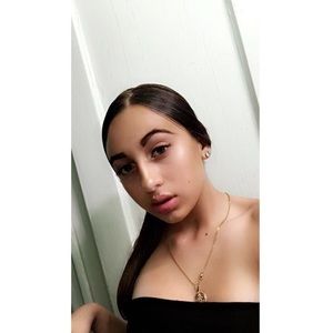 Meet your Posher, Amalia